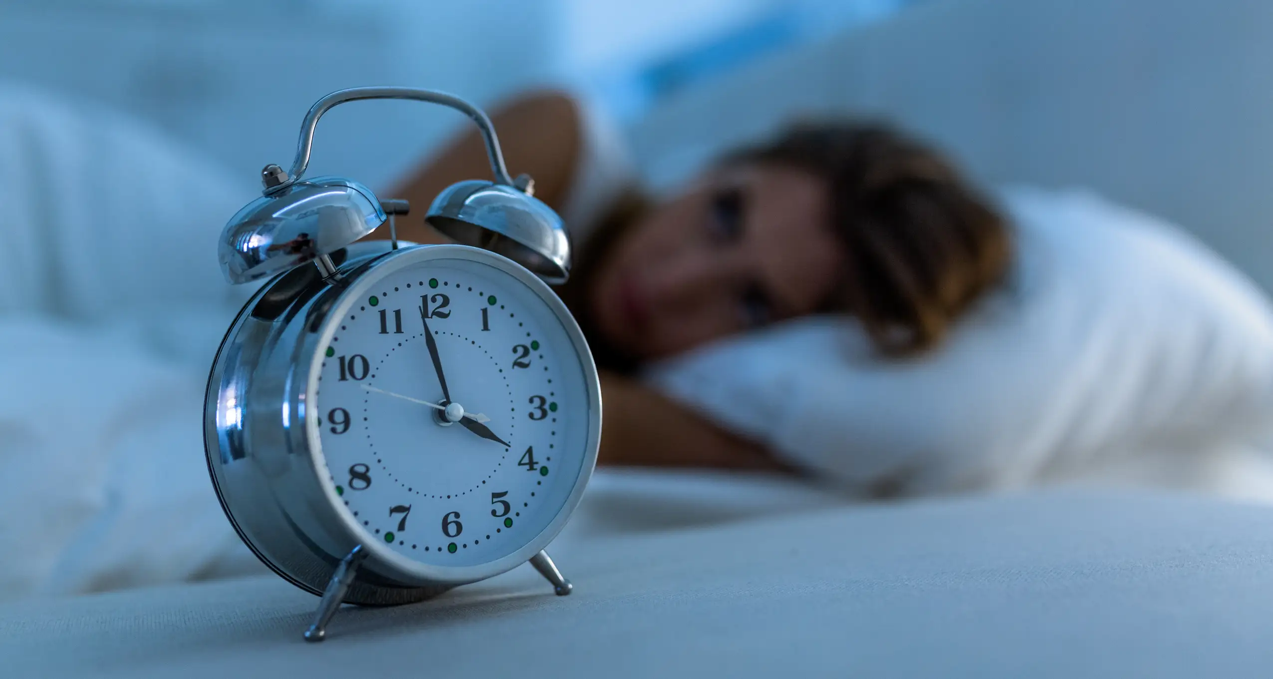 mujer con insomnio